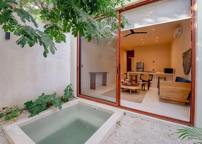 Apartament Stylish 1br Retreat In Holistika With Private Pool